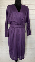 Charger l'image dans la galerie, 1980s Purple Chevron print dress | 'DK Moden' | Modern size Large