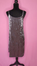 Indlæs billede til gallerivisning 1990’s | Y2K Silver crushed velvet slip dress | Size Large