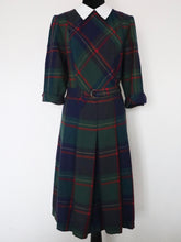Load image into Gallery viewer, Vintage 1960s plaid Shirtdress
