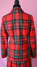 Indlæs billede til gallerivisning Fougstedts 1960 70s Red Tartan Print | Scottish Wool Suit | Modern Size Large | Made in Sweden
