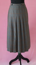 Indlæs billede til gallerivisning Lady H. Hammer 1970s wool plaid skirt | modern size large
