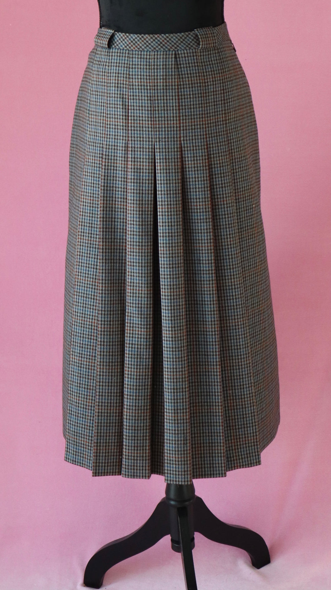 Lady H. Hammer 1970s wool plaid skirt | modern size large