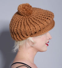 Load image into Gallery viewer, 1970s &#39;Betmar New York&#39; | Knitted Cap Made in Japan |  Size Large - onesize
